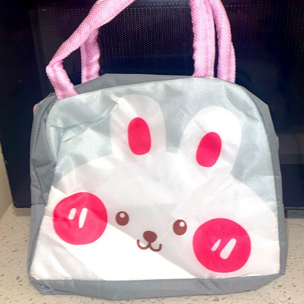 Lunch bag, cute little bunny, white pink and gray bag. It’s insulated. New